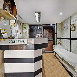 Udaipur hotels &amp; apartments, all accommodations in Udaipur