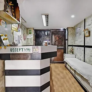 Udaipur hotels &amp; apartments, all accommodations in Udaipur